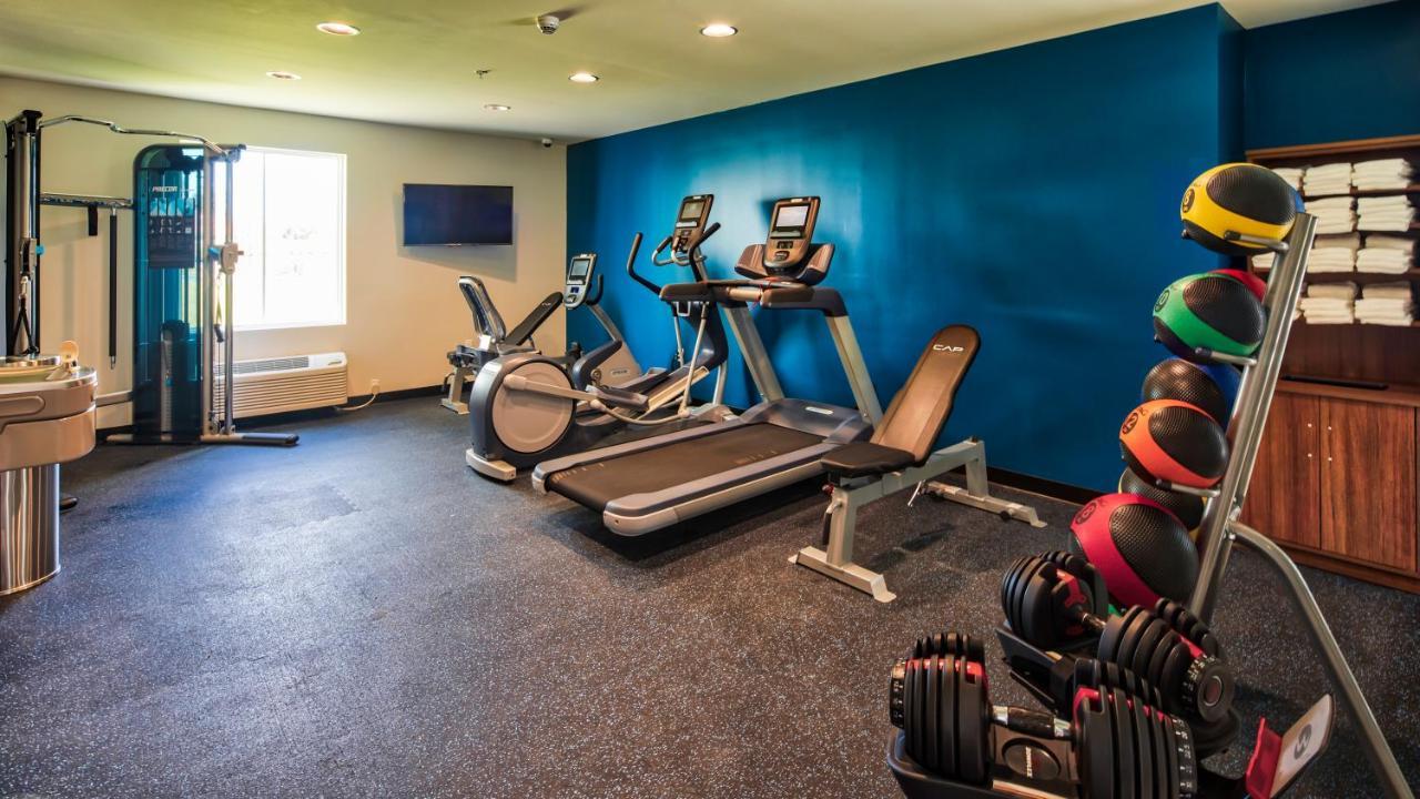 Uptown Suites Extended Stay Tampa Fl - Riverview Riverview  Exterior photo